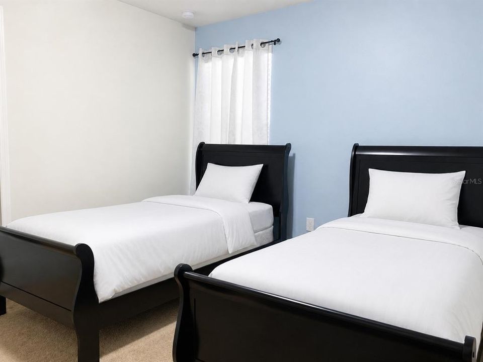 В аренду: $4,995 (8 спален, 6 ванн, 4041 Квадратных фут)