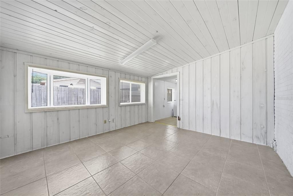For Sale: $319,000 (0 beds, 0 baths, 1944 Square Feet)