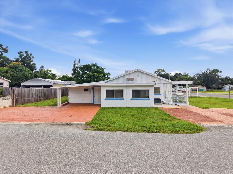 For Sale: $319,000 (0 beds, 0 baths, 1944 Square Feet)