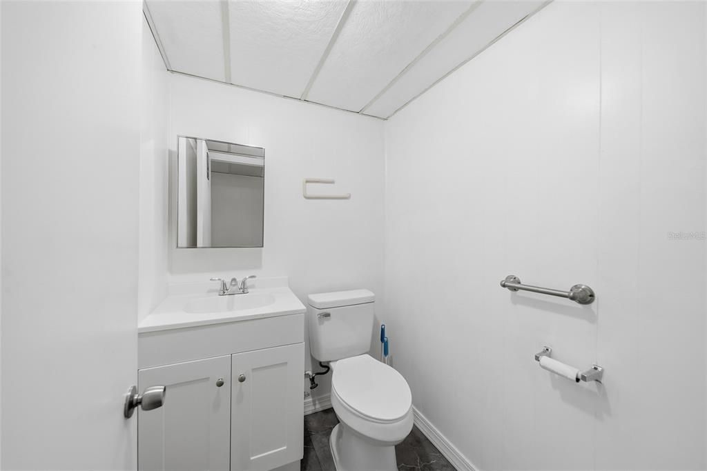For Sale: $319,000 (0 beds, 0 baths, 1944 Square Feet)