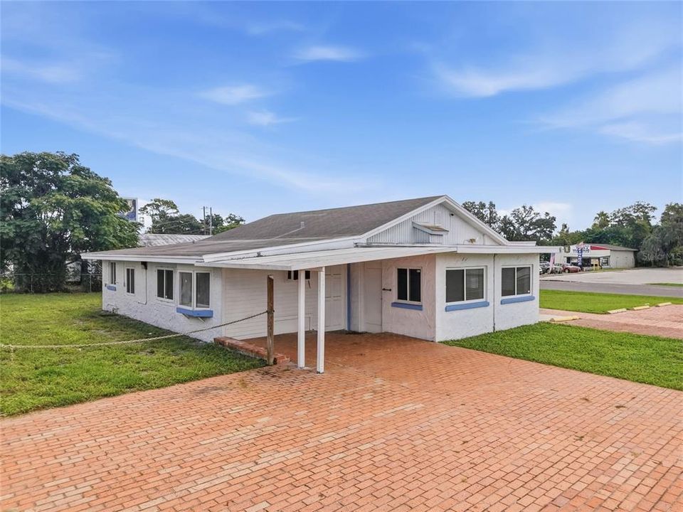 For Sale: $319,000 (0 beds, 0 baths, 1944 Square Feet)