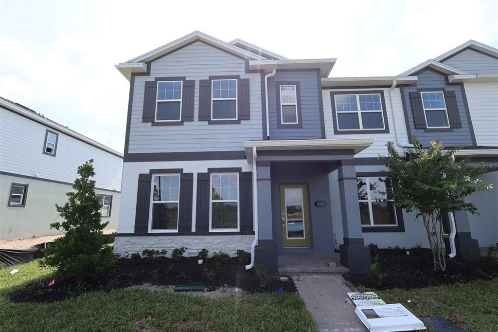 For Sale: $359,990 (3 beds, 2 baths, 1833 Square Feet)