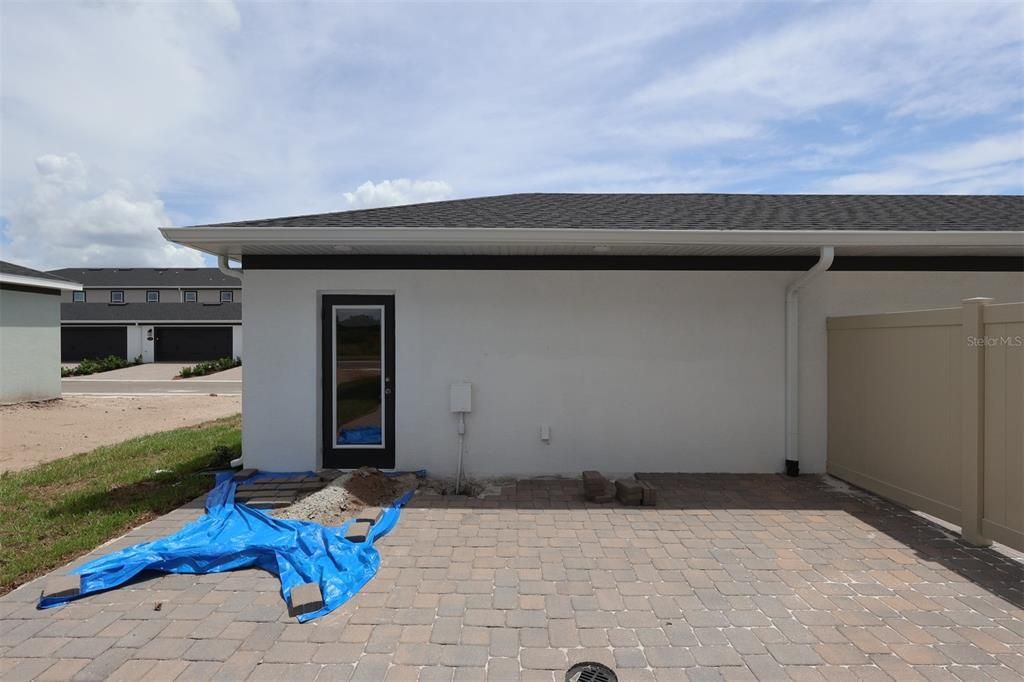 For Sale: $359,990 (3 beds, 2 baths, 1833 Square Feet)