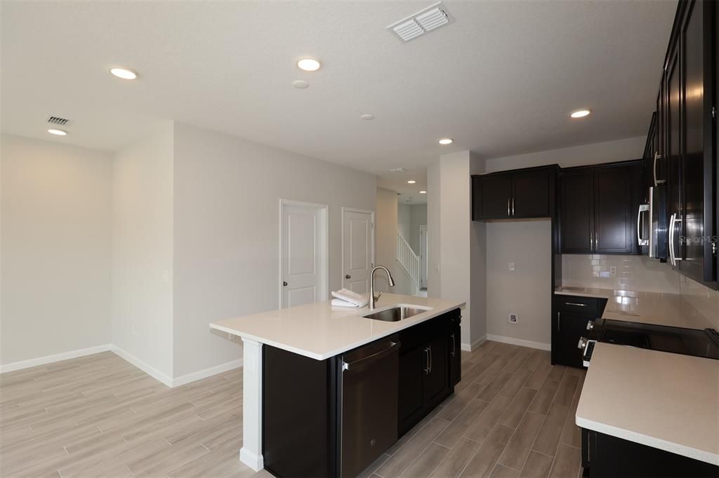 For Sale: $359,990 (3 beds, 2 baths, 1833 Square Feet)