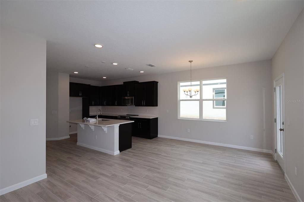 For Sale: $359,990 (3 beds, 2 baths, 1833 Square Feet)