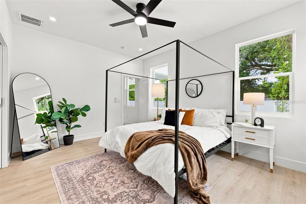 For Sale: $450,000 (3 beds, 2 baths, 1642 Square Feet)