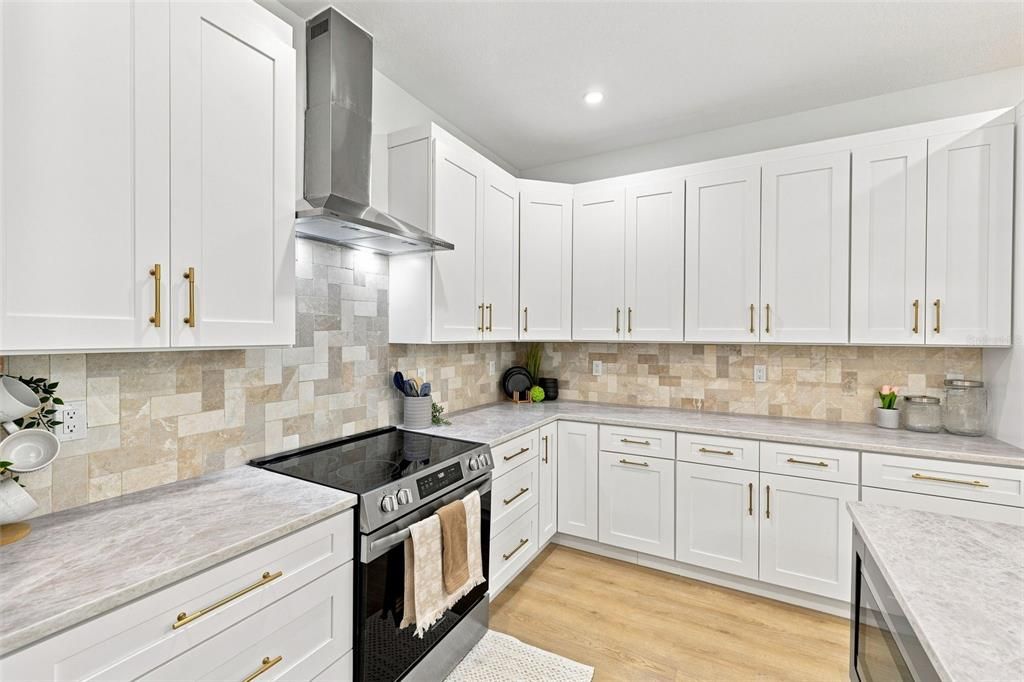 For Sale: $450,000 (3 beds, 2 baths, 1642 Square Feet)