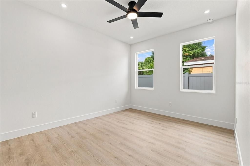 For Sale: $450,000 (3 beds, 2 baths, 1642 Square Feet)