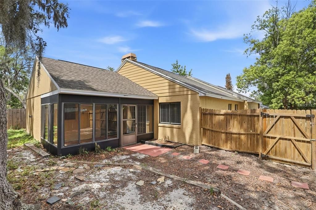 For Rent: $2,450 (3 beds, 2 baths, 1554 Square Feet)