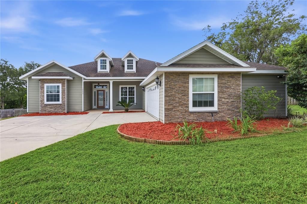 For Sale: $435,000 (4 beds, 3 baths, 2135 Square Feet)
