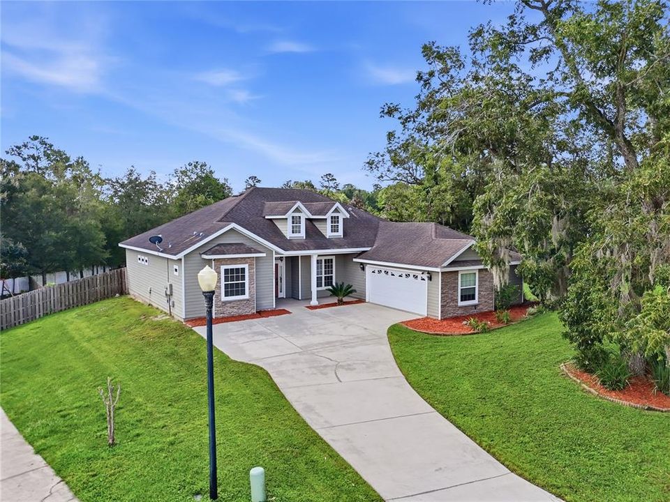 For Sale: $435,000 (4 beds, 3 baths, 2135 Square Feet)