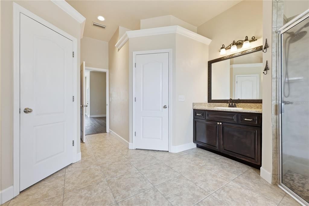 For Sale: $435,000 (4 beds, 3 baths, 2135 Square Feet)