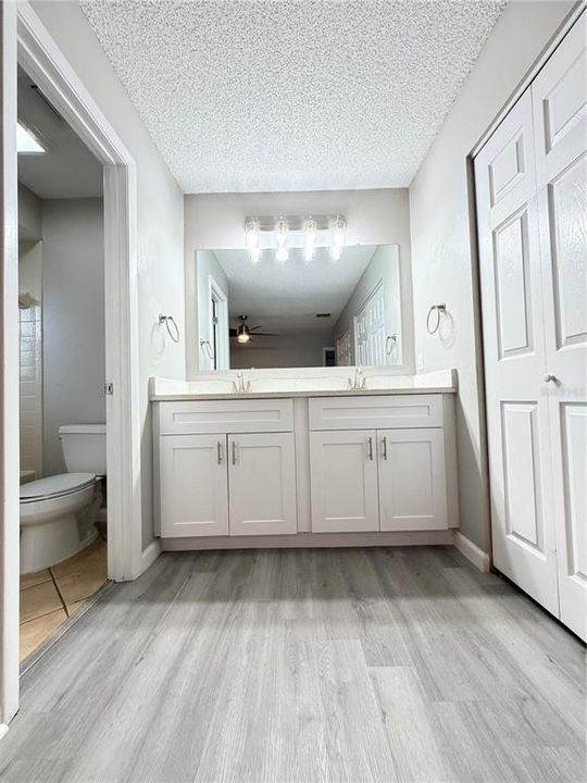 For Sale: $271,900 (3 beds, 2 baths, 1228 Square Feet)