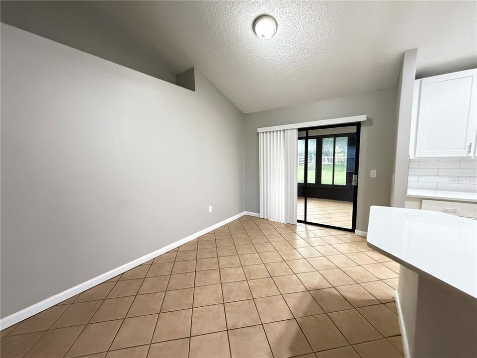 For Sale: $271,900 (3 beds, 2 baths, 1228 Square Feet)