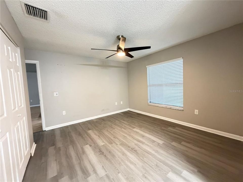 For Sale: $271,900 (3 beds, 2 baths, 1228 Square Feet)