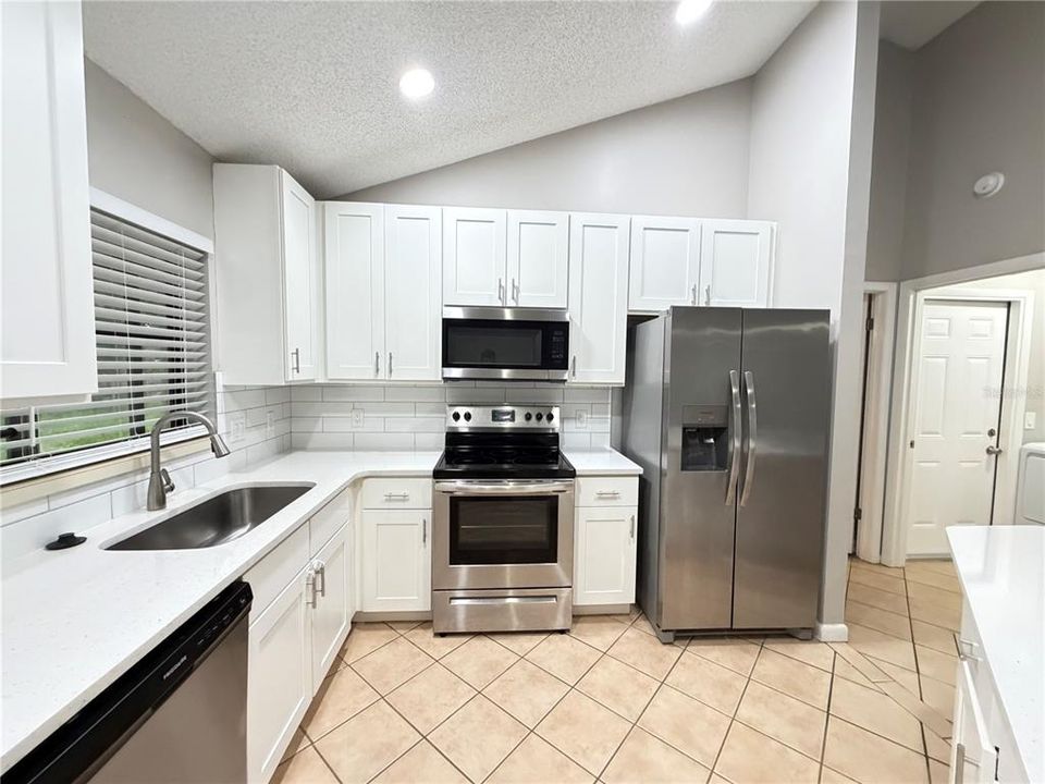 For Sale: $271,900 (3 beds, 2 baths, 1228 Square Feet)