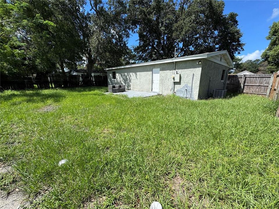 For Sale: $275,000 (3 beds, 2 baths, 1014 Square Feet)