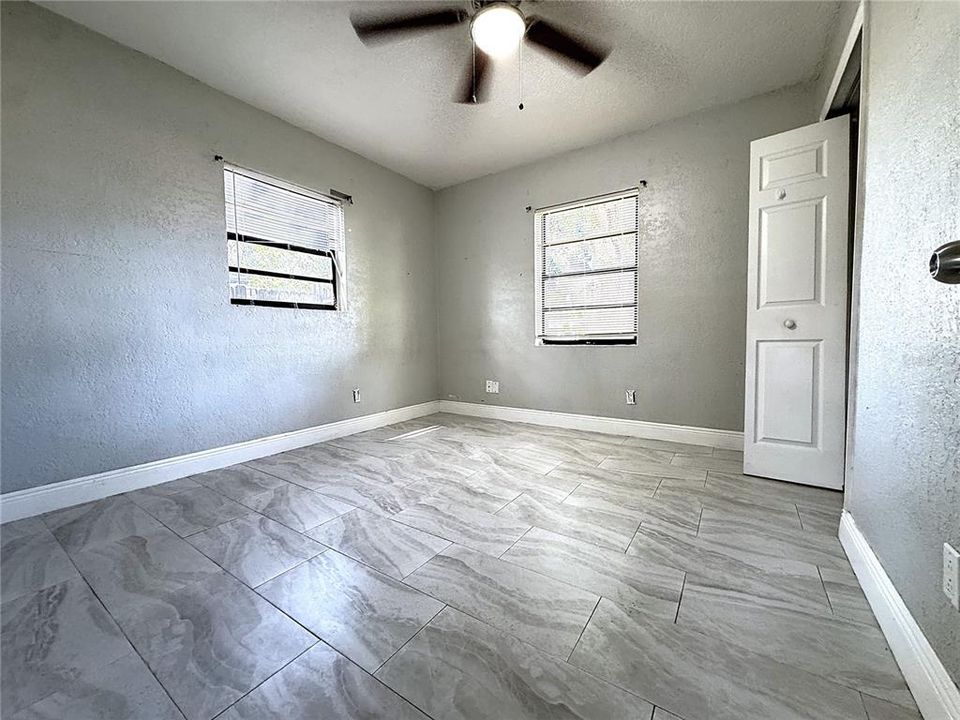 For Sale: $275,000 (3 beds, 2 baths, 1014 Square Feet)
