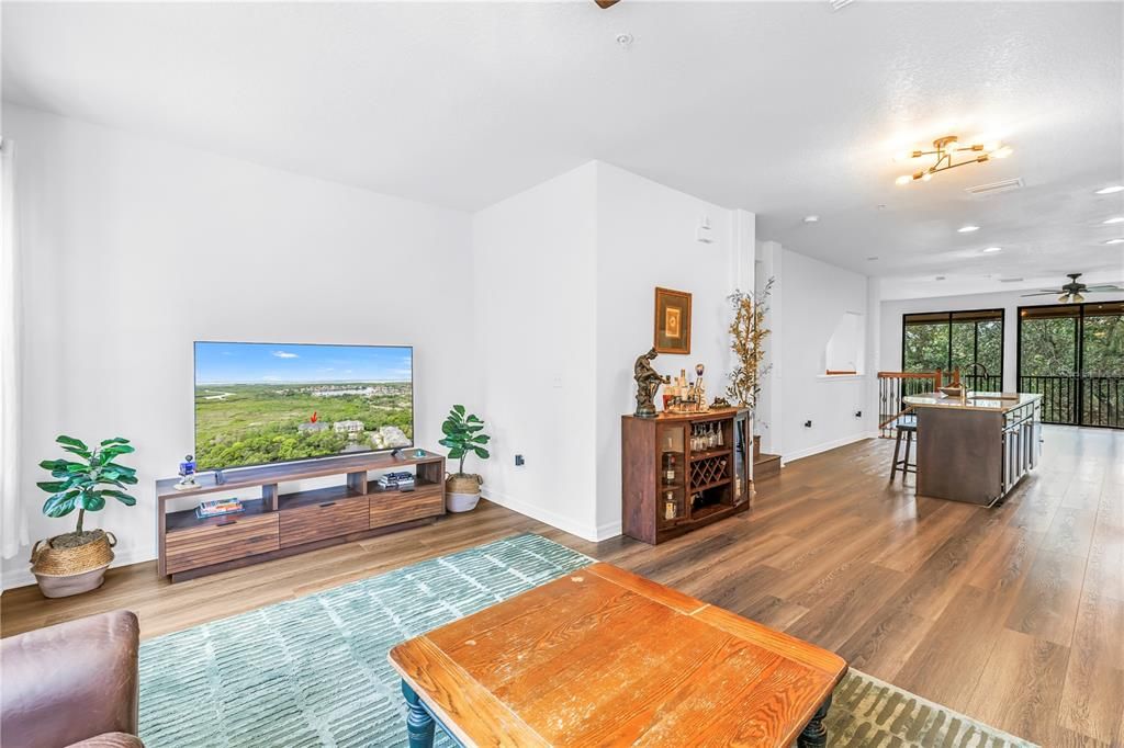 En Venta: $360,000 (2 camas, 2 baños, 1724 Pies cuadrados)