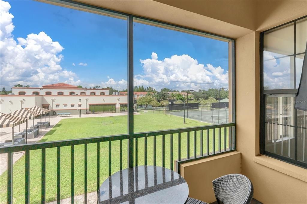 На продажу: $284,000 (2 спален, 2 ванн, 1016 Квадратных фут)