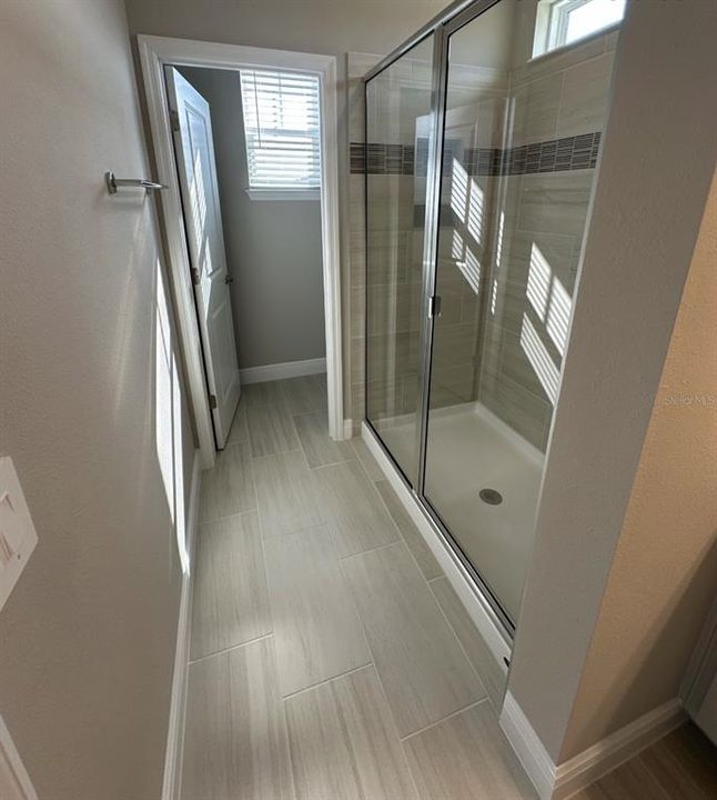 For Rent: $3,100 (4 beds, 2 baths, 2114 Square Feet)
