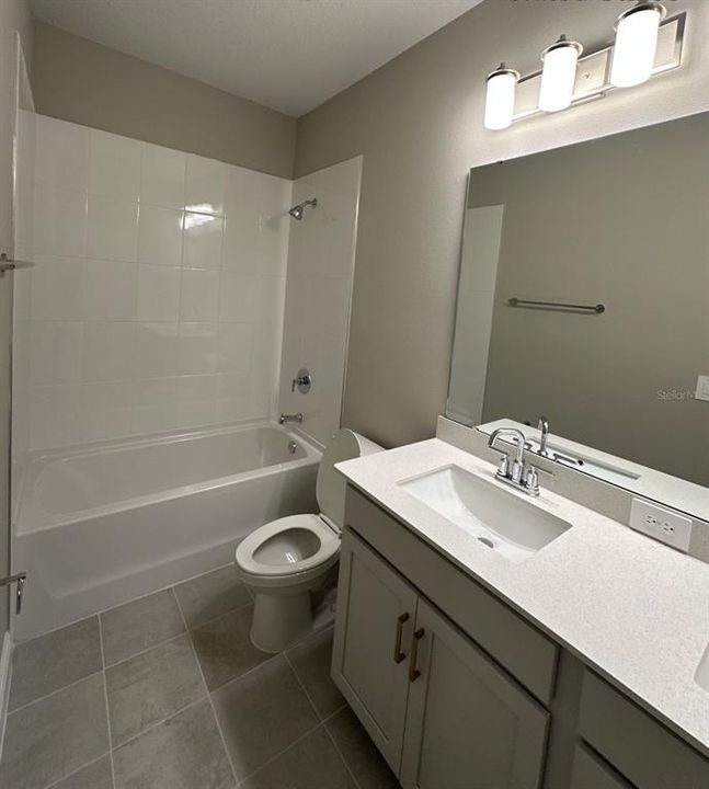 For Rent: $3,100 (4 beds, 2 baths, 2114 Square Feet)