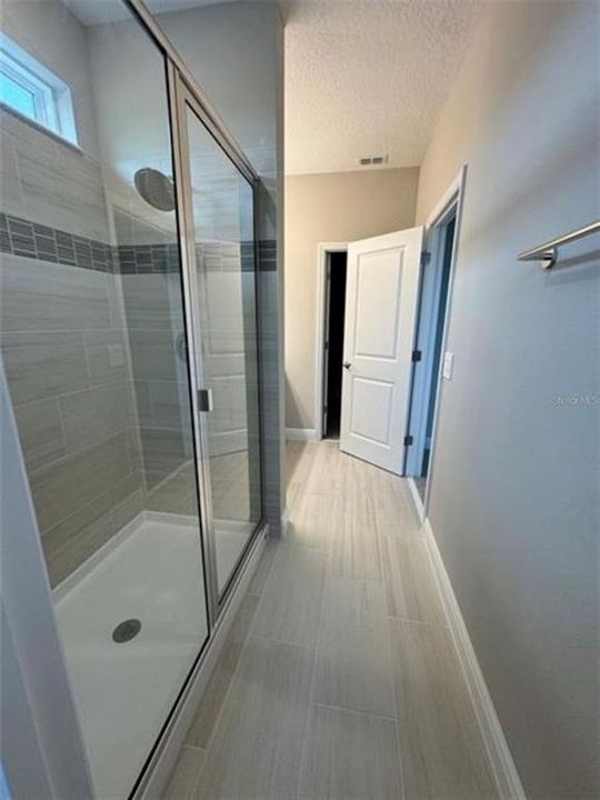 For Rent: $3,100 (4 beds, 2 baths, 2114 Square Feet)
