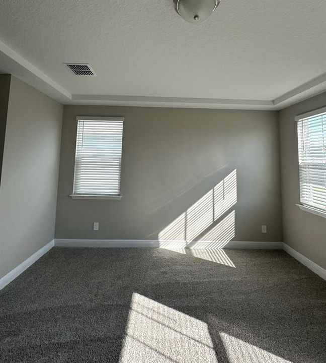 For Rent: $3,100 (4 beds, 2 baths, 2114 Square Feet)
