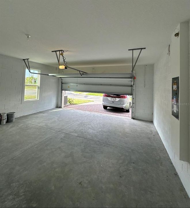For Rent: $3,100 (4 beds, 2 baths, 2114 Square Feet)