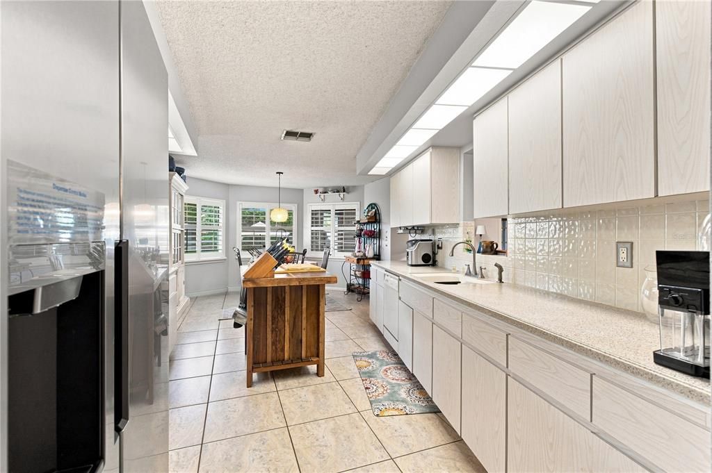 For Sale: $391,000 (3 beds, 2 baths, 1813 Square Feet)