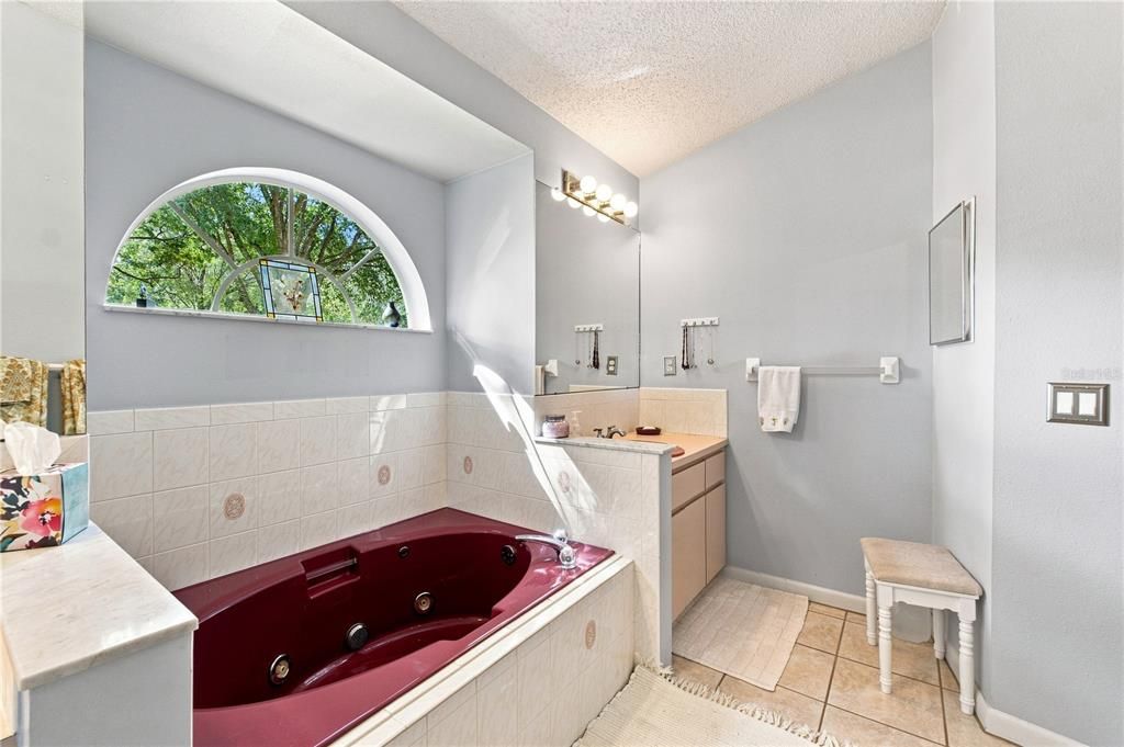 For Sale: $391,000 (3 beds, 2 baths, 1813 Square Feet)