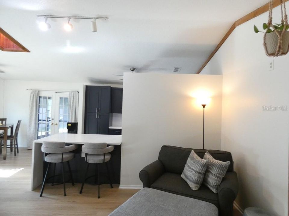 For Sale: $425,000 (3 beds, 2 baths, 1356 Square Feet)