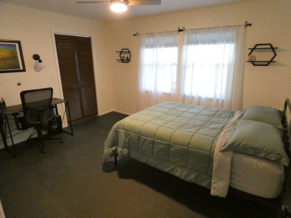 For Sale: $425,000 (3 beds, 2 baths, 1356 Square Feet)