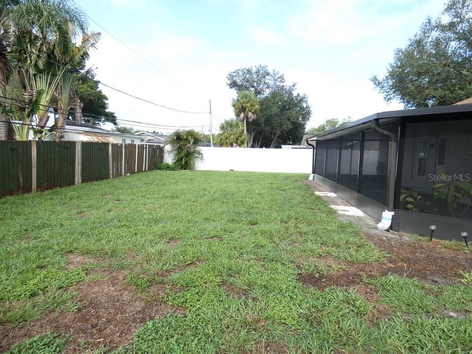 For Sale: $425,000 (3 beds, 2 baths, 1356 Square Feet)