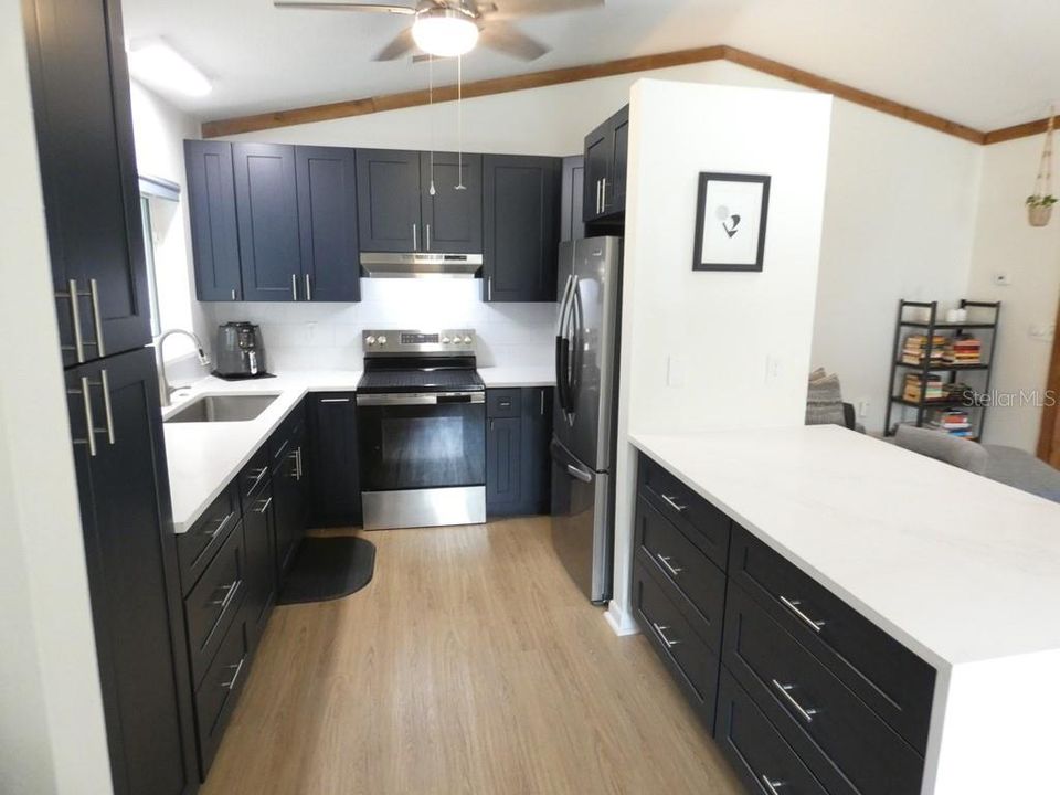 For Sale: $425,000 (3 beds, 2 baths, 1356 Square Feet)
