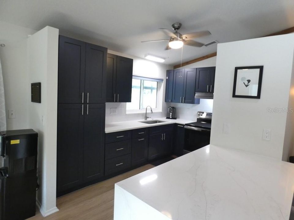 For Sale: $425,000 (3 beds, 2 baths, 1356 Square Feet)