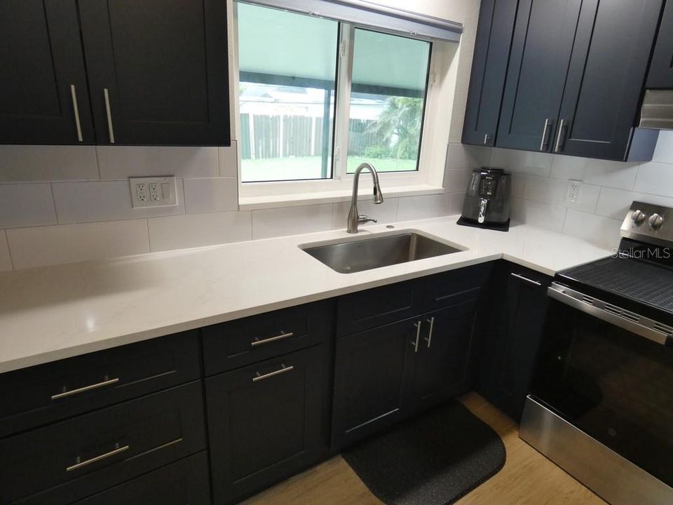 For Sale: $425,000 (3 beds, 2 baths, 1356 Square Feet)