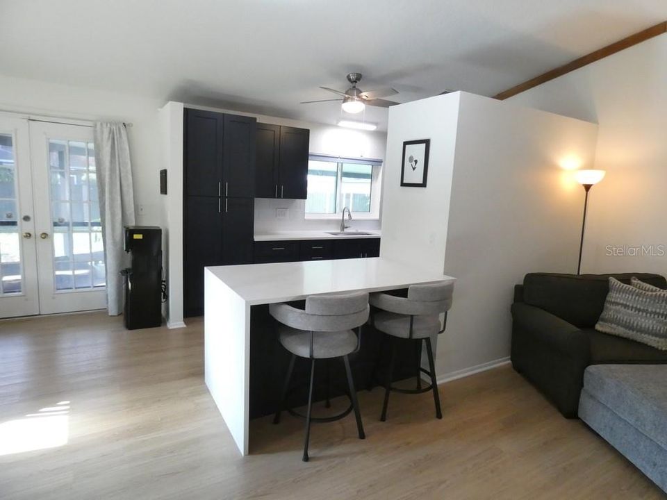 For Sale: $425,000 (3 beds, 2 baths, 1356 Square Feet)