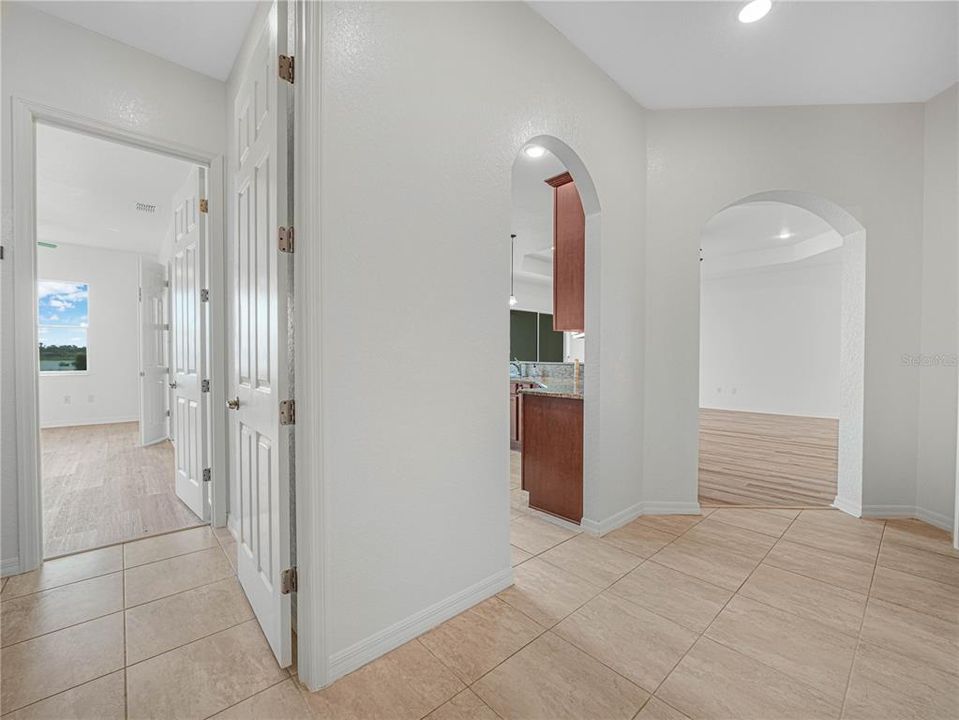 На продажу: $549,999 (3 спален, 3 ванн, 2682 Квадратных фут)