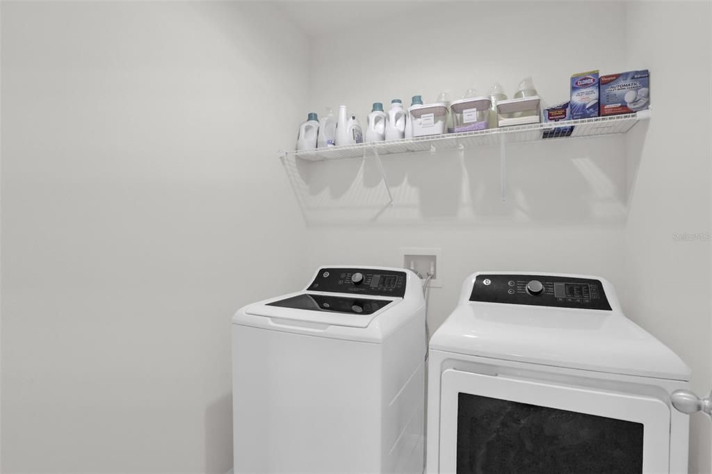 For Sale: $389,900 (3 beds, 2 baths, 1651 Square Feet)