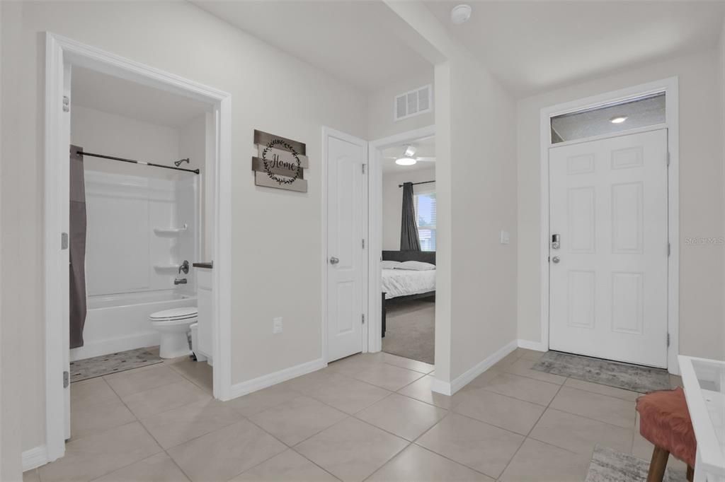 For Sale: $389,900 (3 beds, 2 baths, 1651 Square Feet)