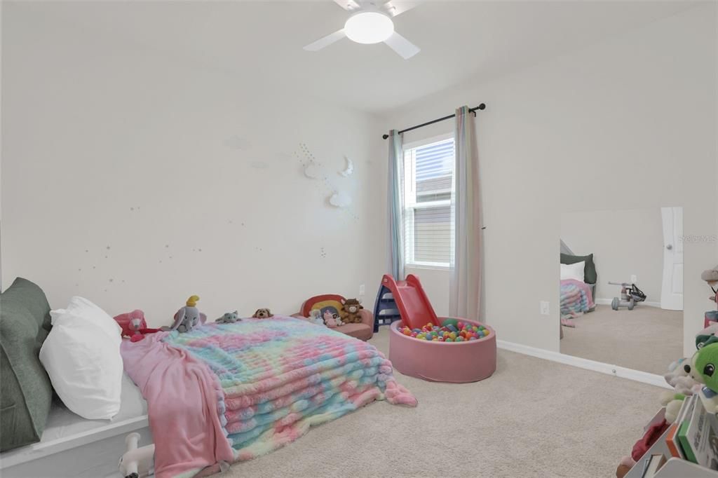 For Sale: $389,900 (3 beds, 2 baths, 1651 Square Feet)