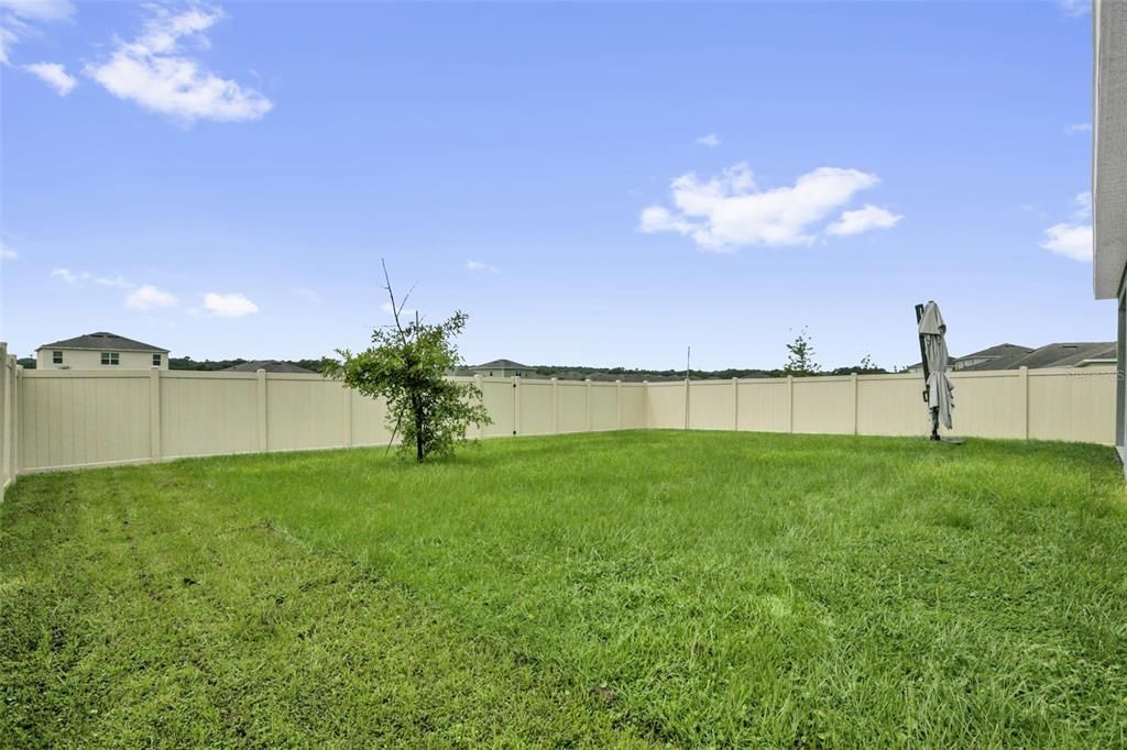 For Sale: $389,900 (3 beds, 2 baths, 1651 Square Feet)