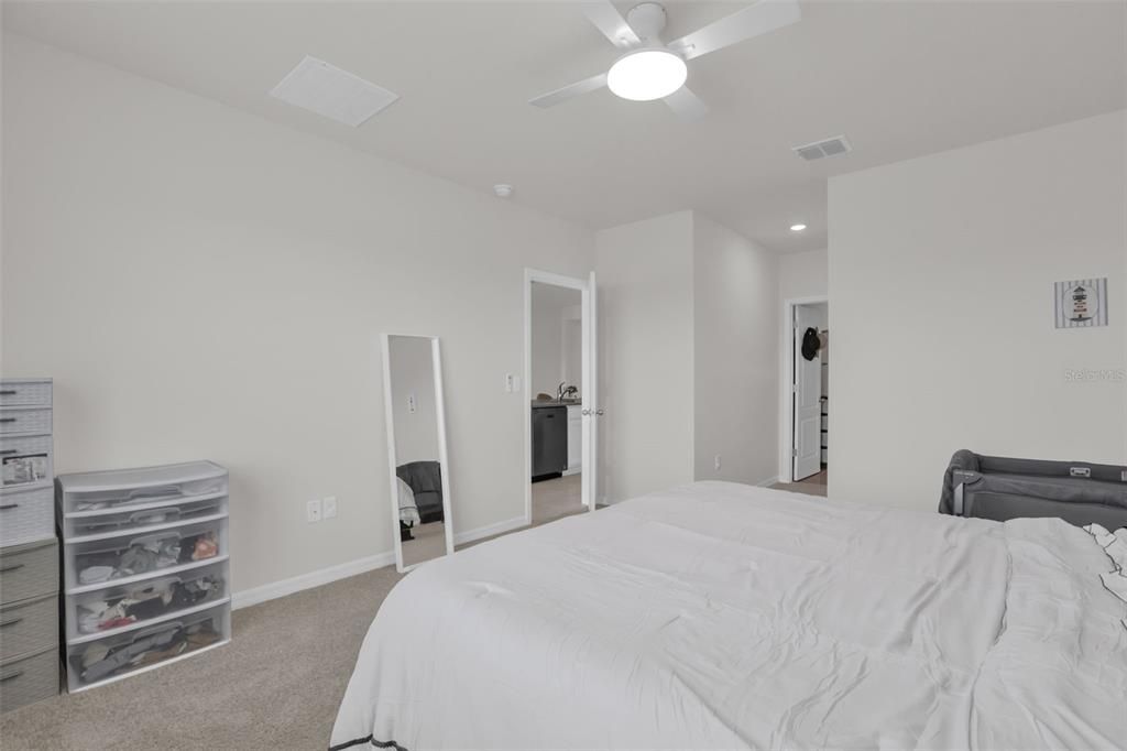 For Sale: $389,900 (3 beds, 2 baths, 1651 Square Feet)