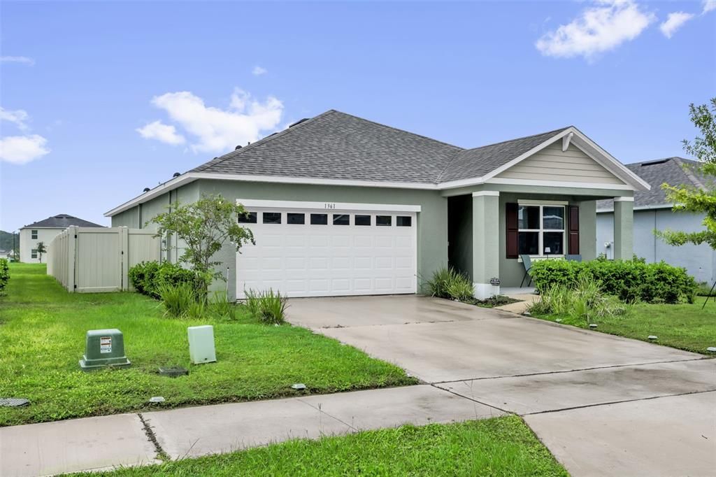 For Sale: $389,900 (3 beds, 2 baths, 1651 Square Feet)