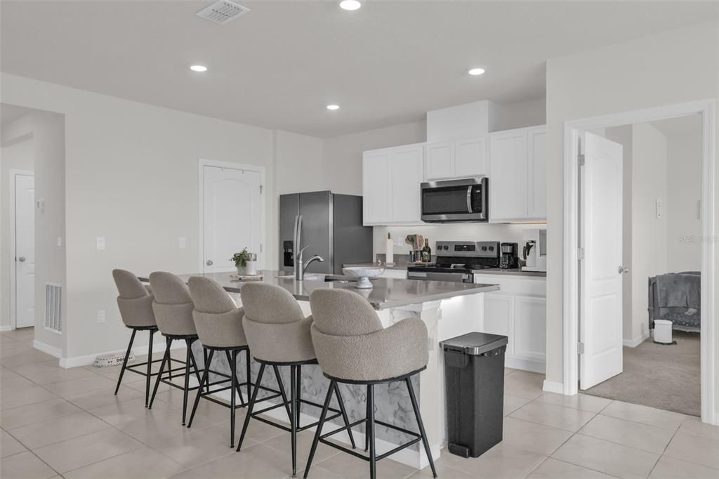 For Sale: $389,900 (3 beds, 2 baths, 1651 Square Feet)