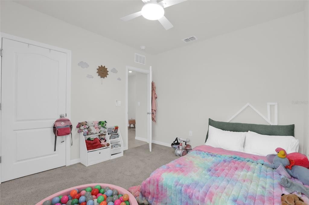 For Sale: $389,900 (3 beds, 2 baths, 1651 Square Feet)