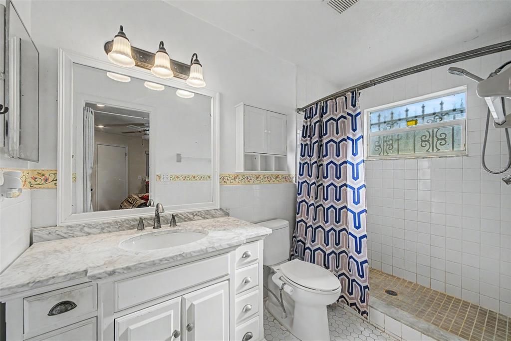 En Venta: $289,900 (3 camas, 2 baños, 1184 Pies cuadrados)