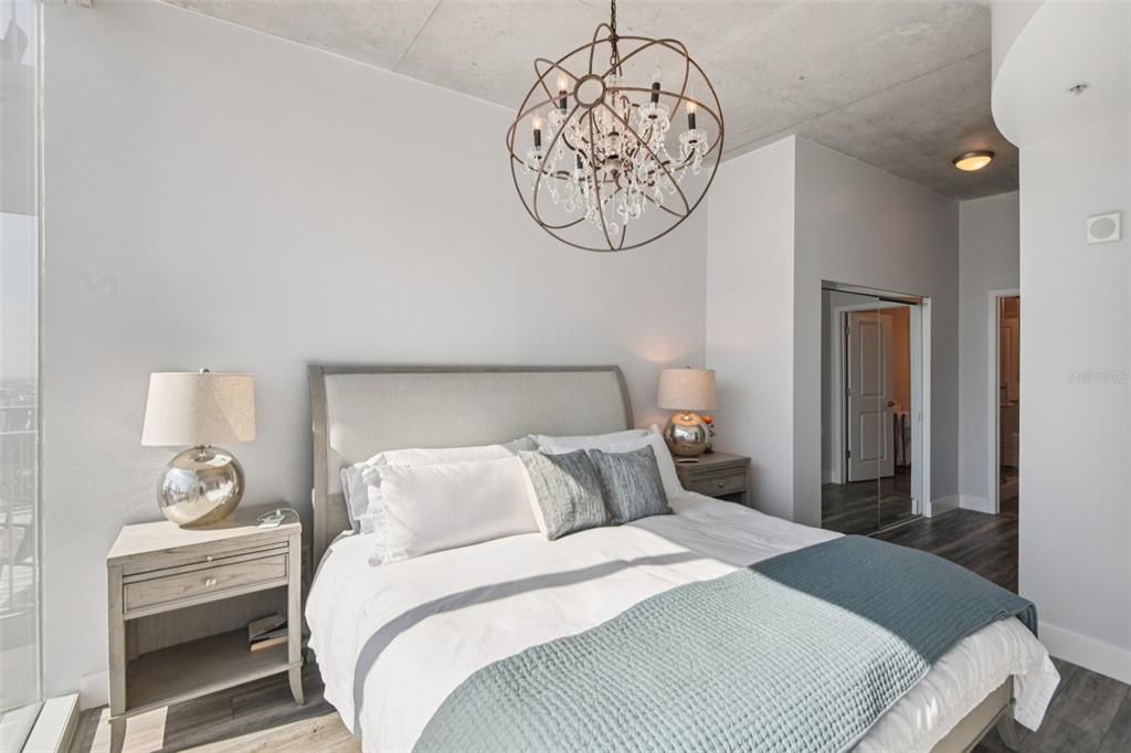 For Rent: $2,600 (1 beds, 1 baths, 838 Square Feet)