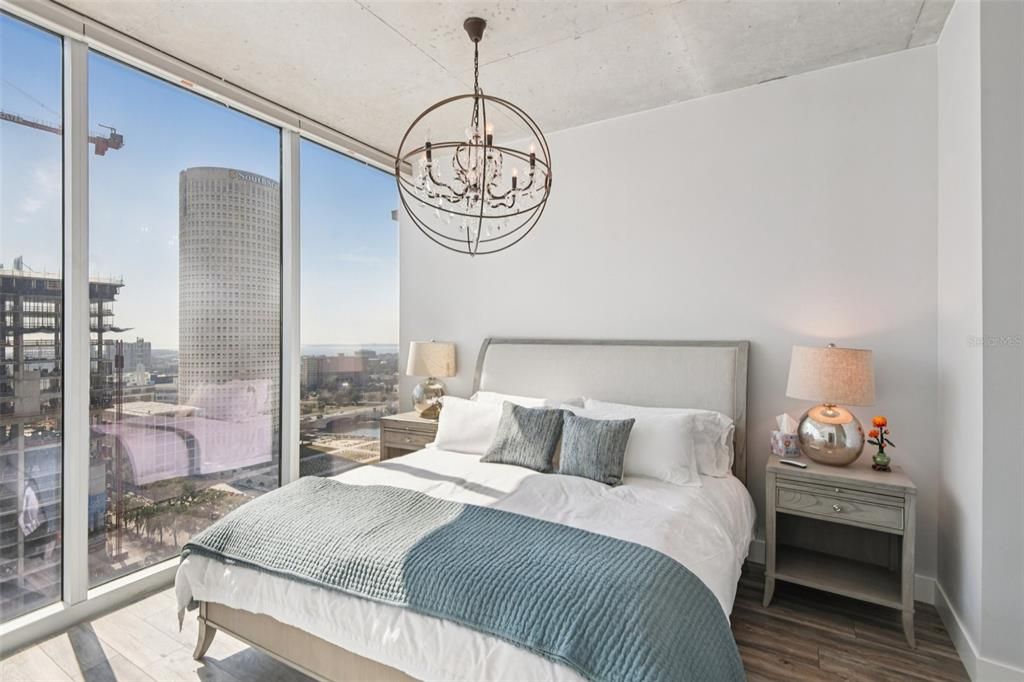 For Rent: $2,600 (1 beds, 1 baths, 838 Square Feet)